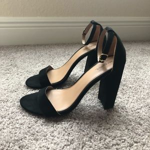 🏷 Black Merona Strappy Heels